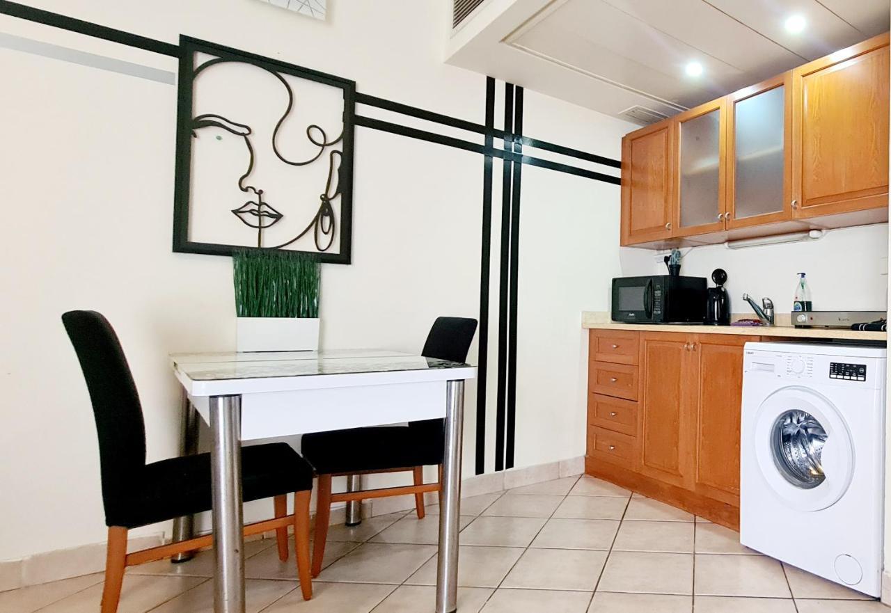 Go To Apartments In Leonardo 바트얌 외부 사진