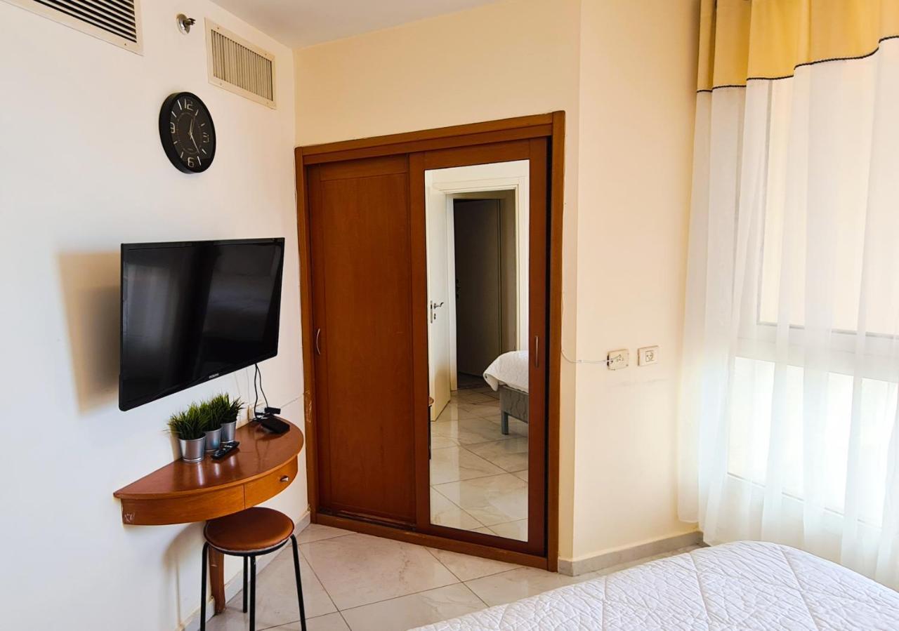 Go To Apartments In Leonardo 바트얌 외부 사진
