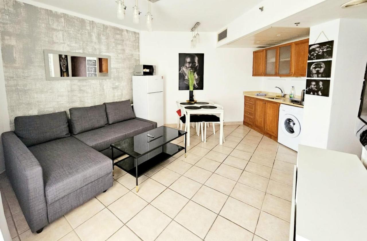 Go To Apartments In Leonardo 바트얌 외부 사진