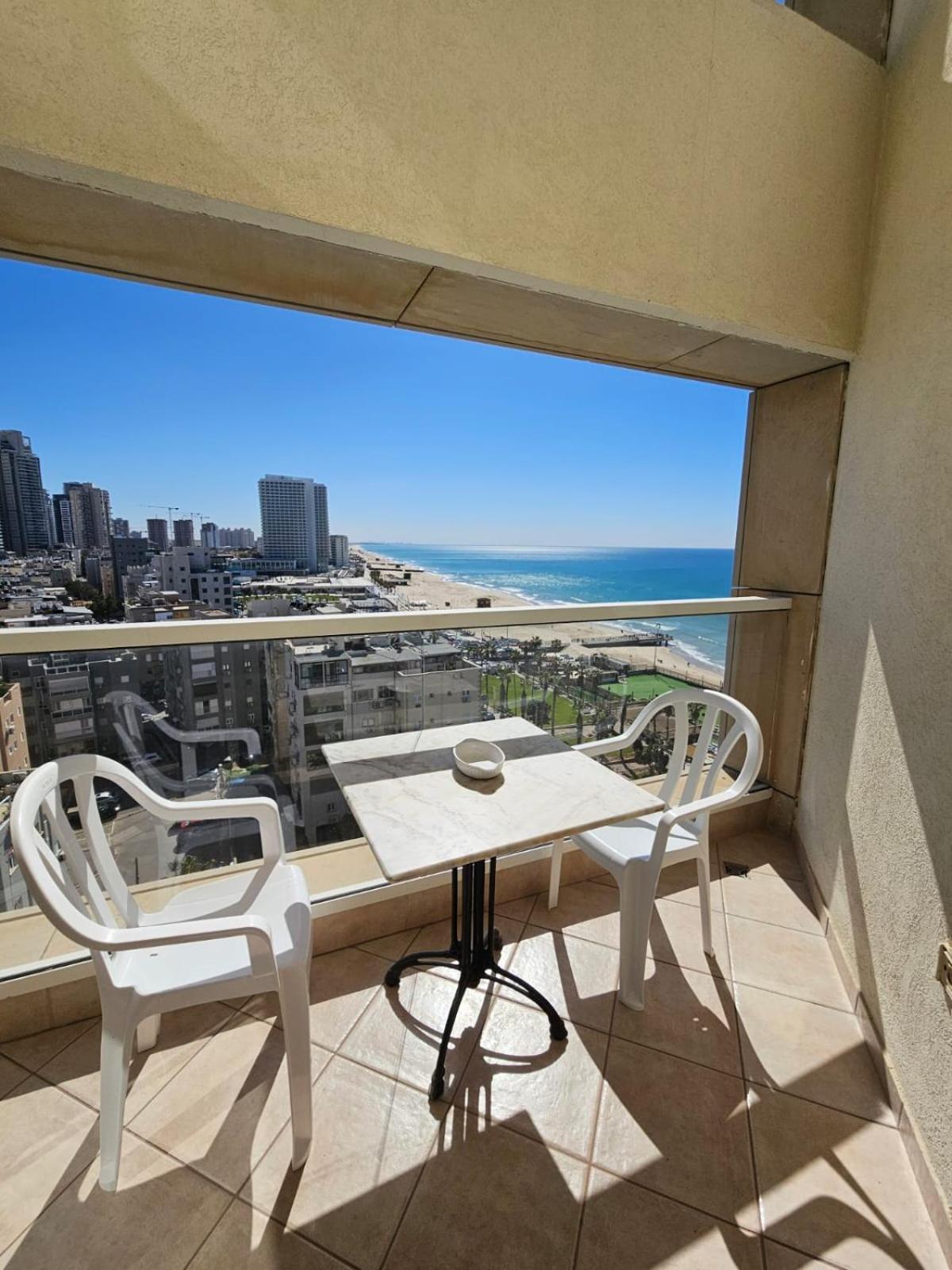 Go To Apartments In Leonardo 바트얌 외부 사진