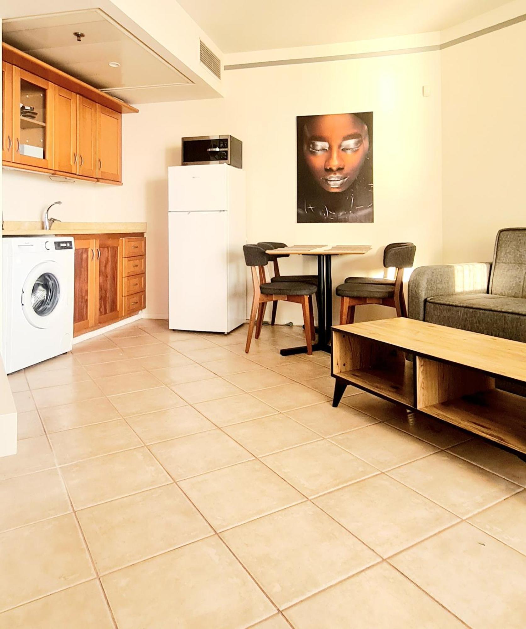 Go To Apartments In Leonardo 바트얌 외부 사진
