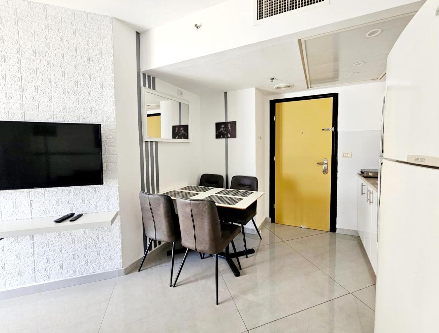Go To Apartments In Leonardo 바트얌 외부 사진