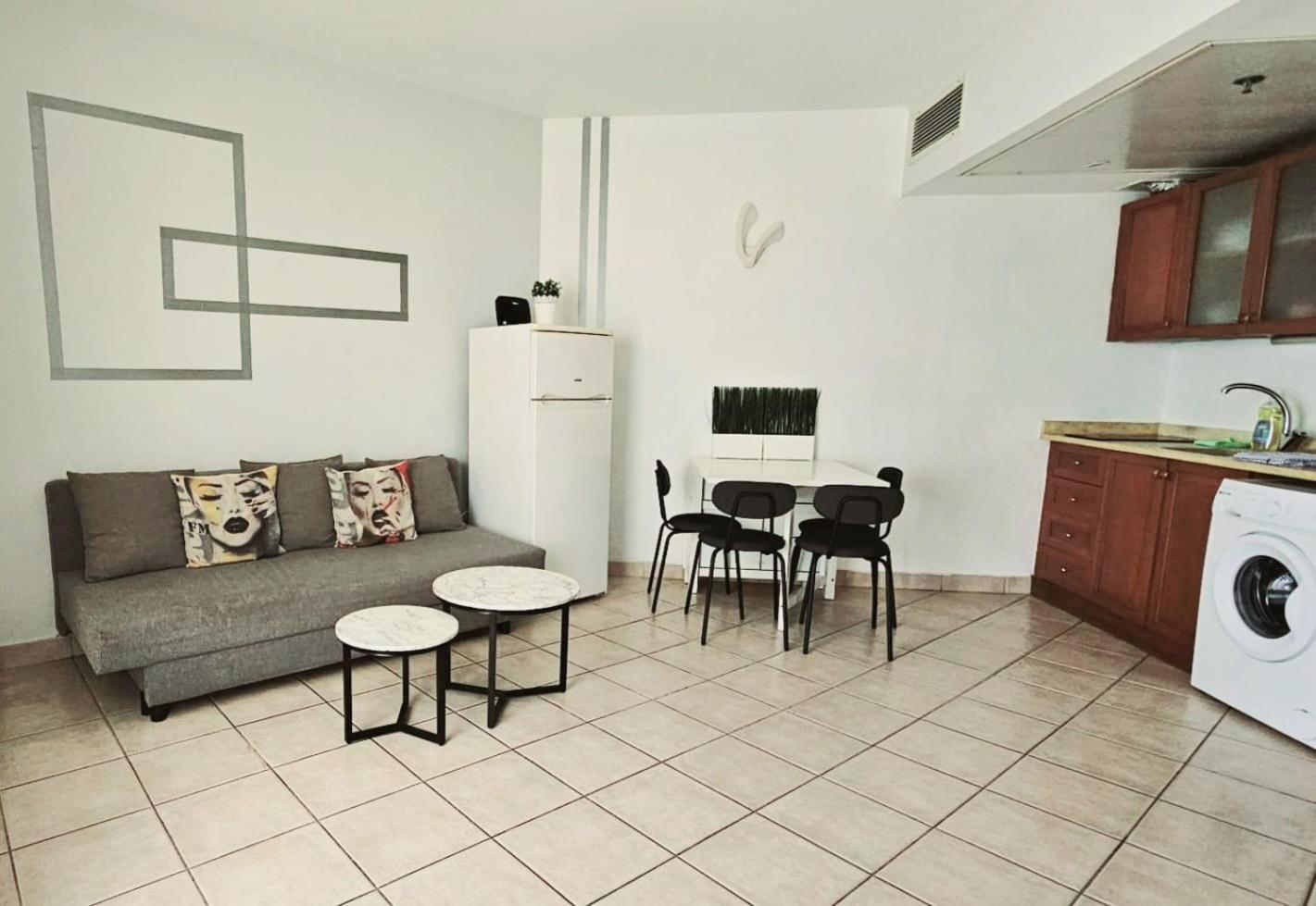 Go To Apartments In Leonardo 바트얌 외부 사진
